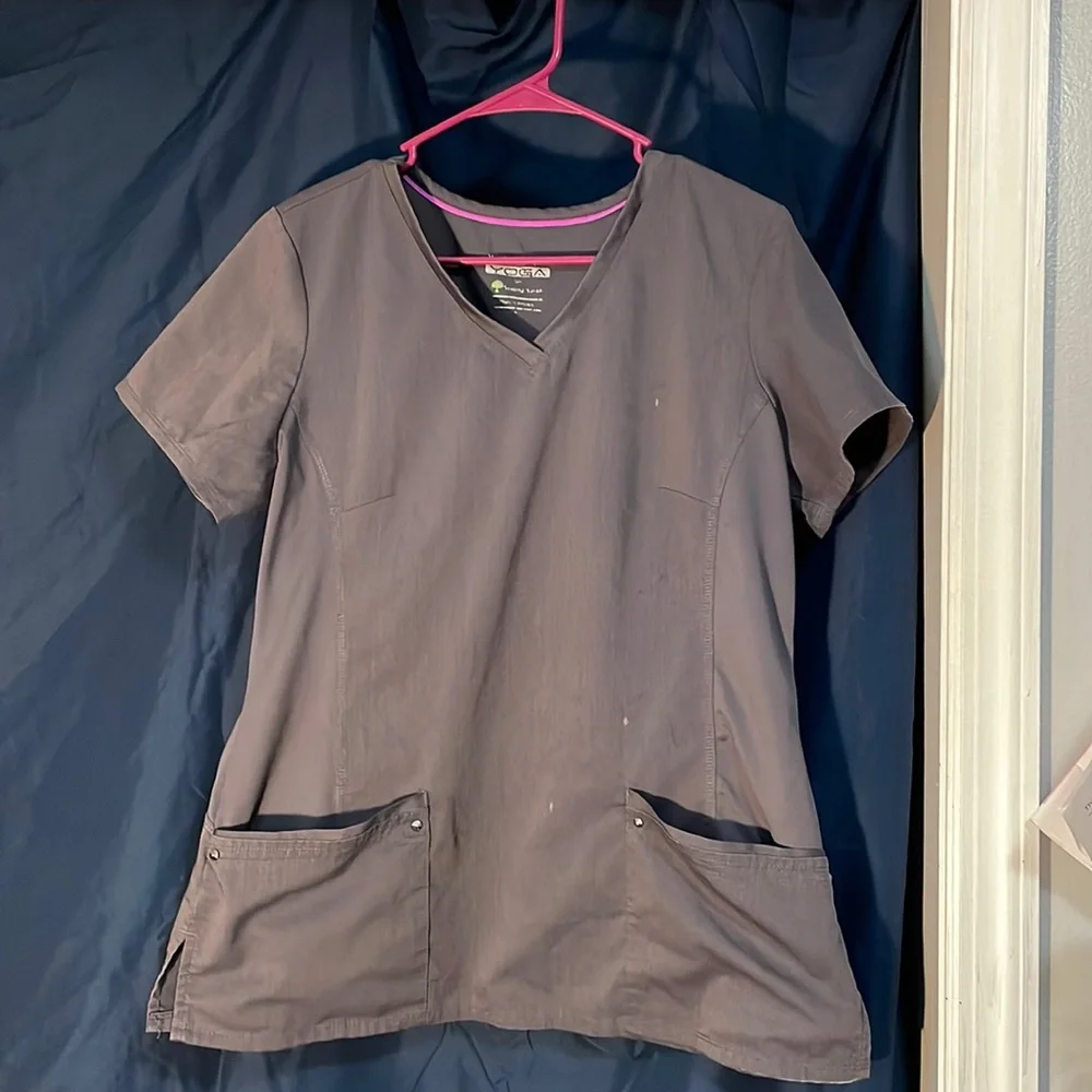 Large Scrub Top - Picture 1 of 3